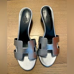 Brand New Hermes Silver Oasis Sandal - 39.5